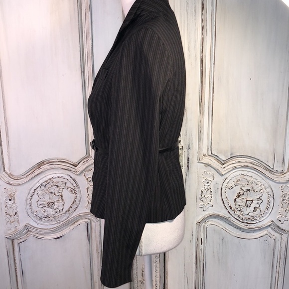 AK Anne Klein Pin Stripe 5 Button Belted Business Blazer Size 2P - Picture 8 of 13